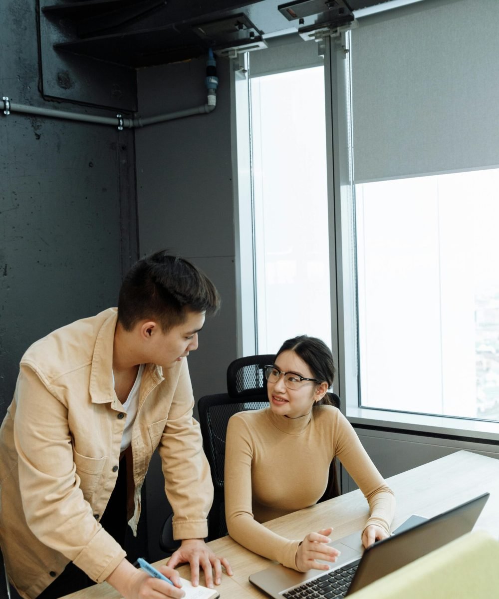 Virtual Assistant helping therapist
